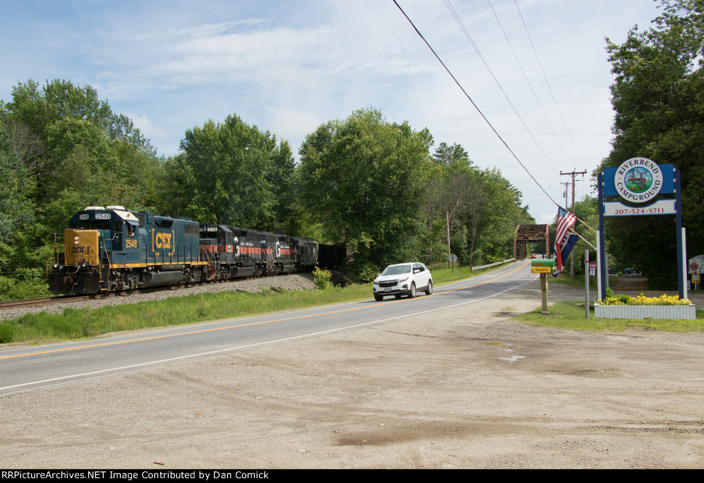 CSXT 2548 Leads L054-27 by Riverbend Campground